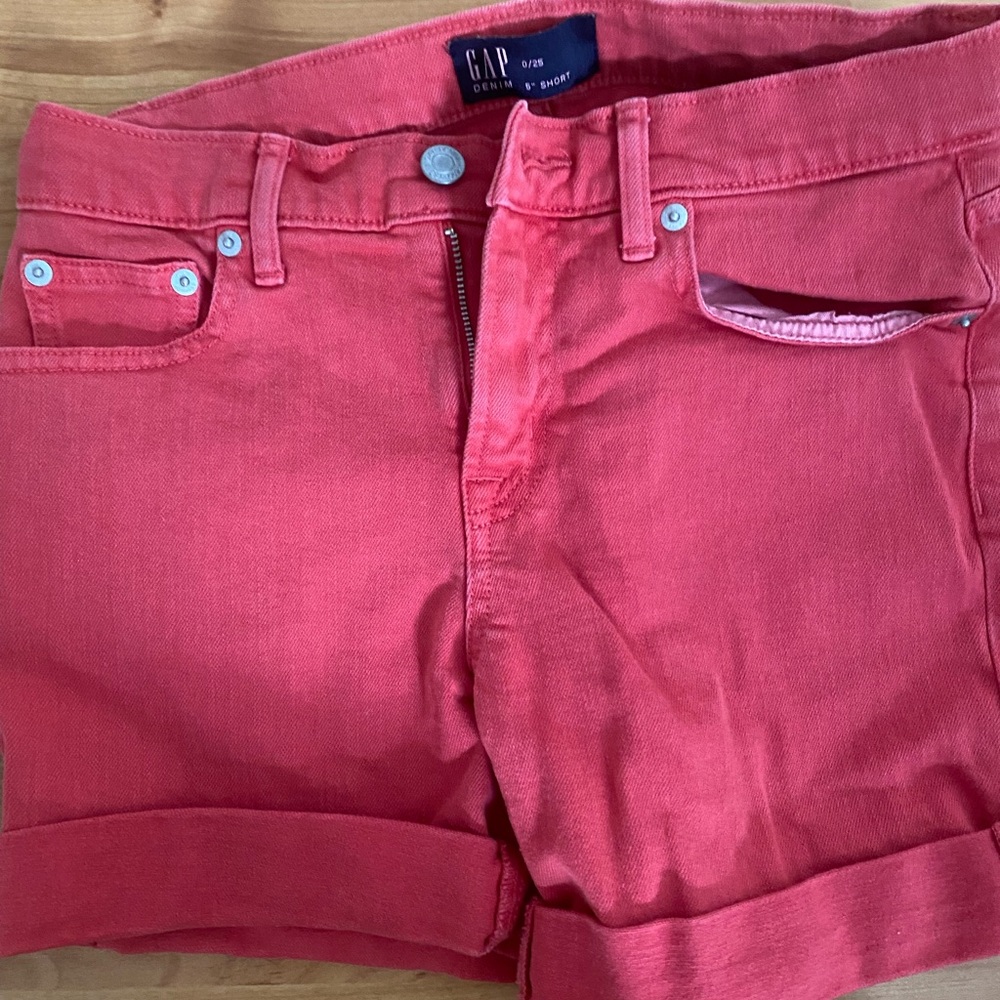 A bundle of 3 shorts all different styles - Picture 2 of 7